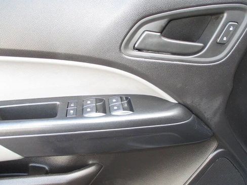 Used 2018 Chevrolet Colorado W/T w/ WT Convenience Package AWD/4WD image 15