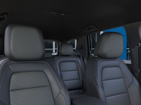 New 2026 Chevrolet Equinox LT w/ Convenience Package II image 24