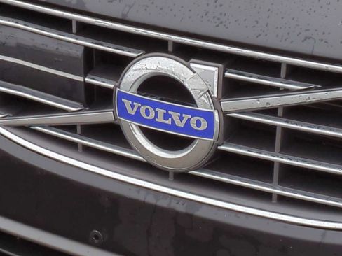 Used 2016 Volvo S60 T5 Inscription Platinum image 11