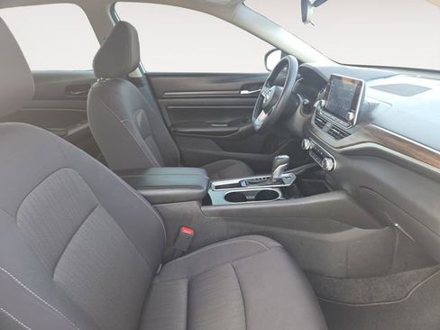 Used 2024 Nissan Altima 2.5 SV image 15