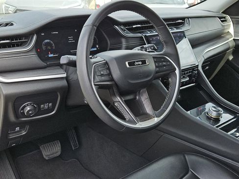 Used 2023 Jeep Grand Cherokee L Limited w/ Luxury Tech Group II image 20