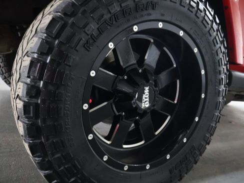 Used 2015 Jeep Wrangler Unlimited Sahara AWD/4WD image 30