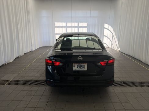 Used 2025 Nissan Altima 2.5 SV image 6