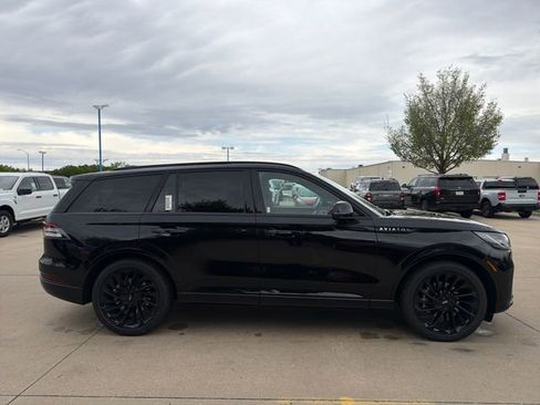 New 2026 Lincoln Aviator Reserve AWD/4WD image 3