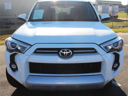 Used 2022 Toyota 4Runner TRD Off-Road image 13