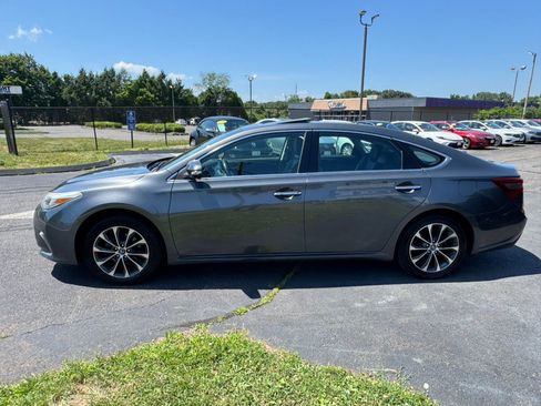 Used 2017 Toyota Avalon XLE Premium w/ All Weather Liner Package FWD image 13