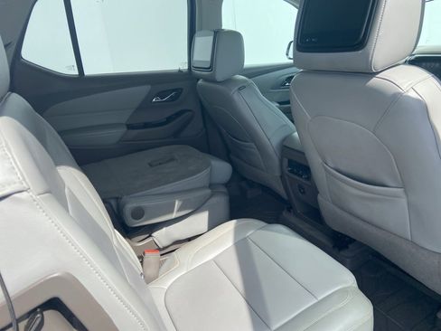 Used 2019 Chevrolet Traverse LT w/ LPO, Floor Liner Package image 6