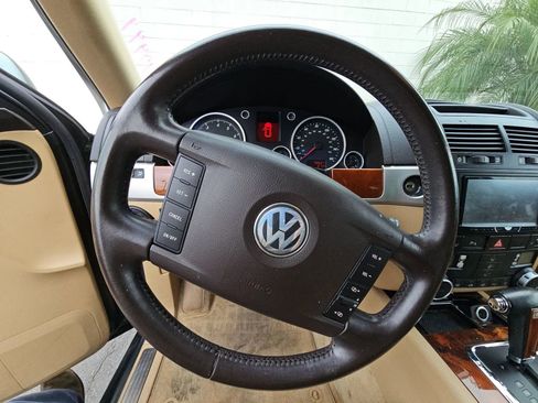 Used 2005 Volkswagen Touareg V6 image 10