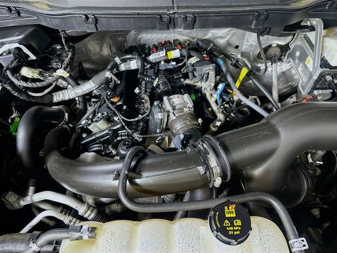 Used 2022 Ford F150 XLT w/ Equipment Group 302A High AWD/4WD image 9