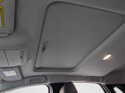 Used 2021 MAZDA CX-30 FWD 2.5 S w/ Preferred Package image 16