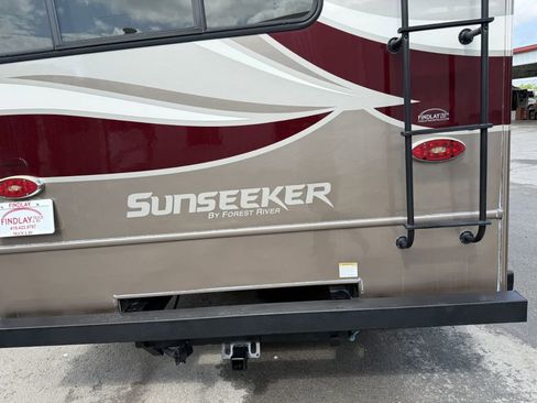 Used 2019 Ford E-450 and Econoline 450 Super Duty w/ Motorhome Prep Package RWD image 14