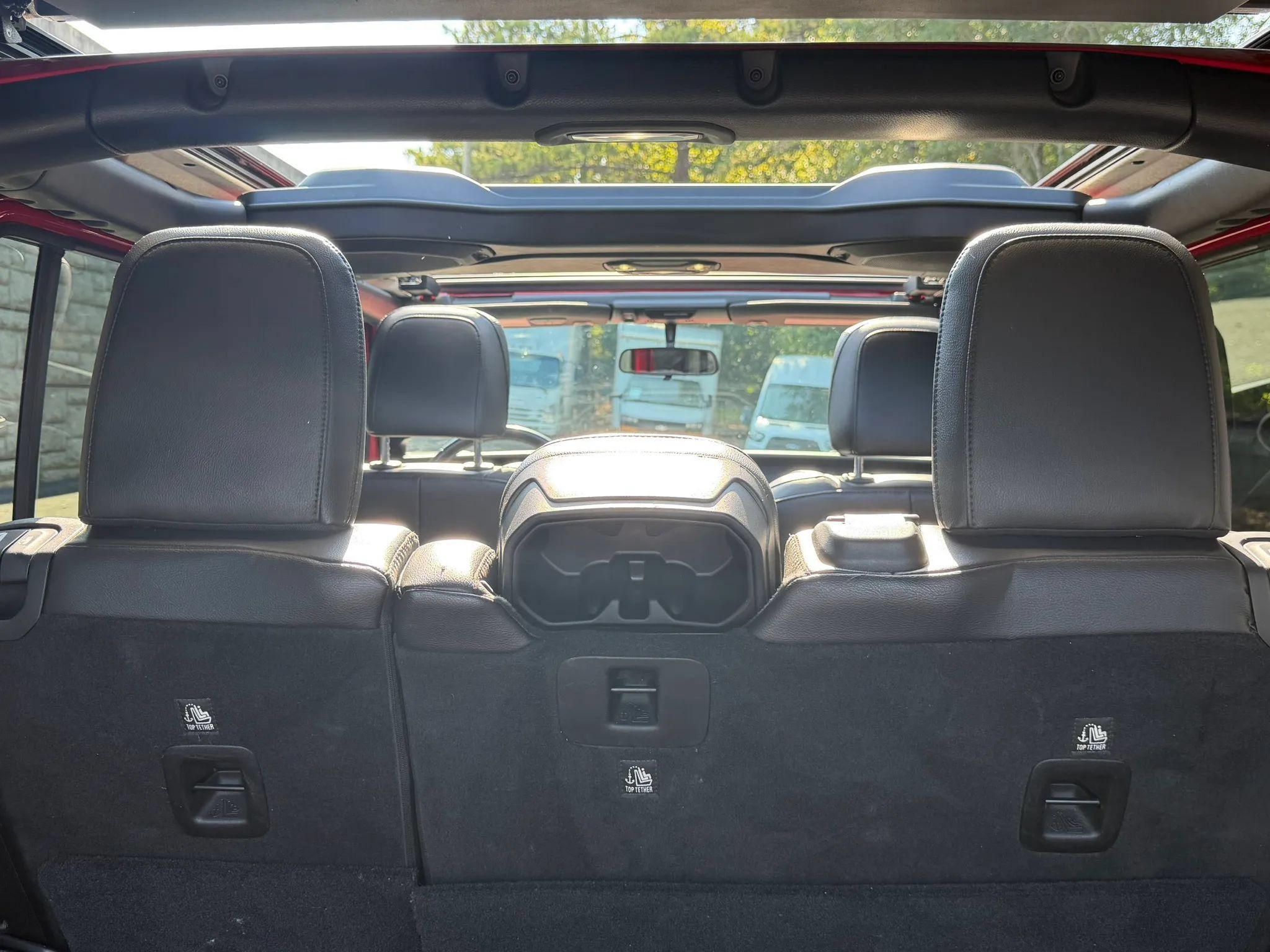 Used 2019 Jeep Wrangler Unlimited Sahara w/ LED Lighting Group AWD/4WD image 36