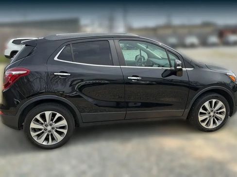 Used 2019 Buick Encore Preferred AWD/4WD image 17