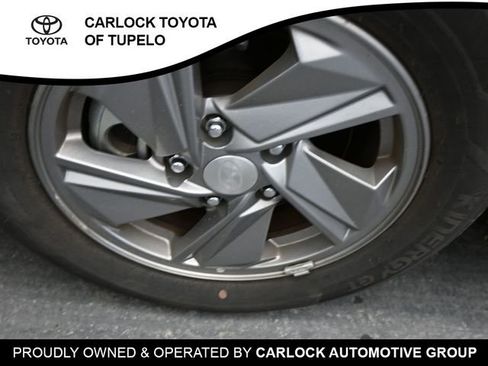 Used 2024 Hyundai Elantra SE image 25