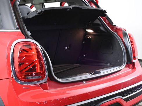 Used 2024 MINI Cooper S image 28