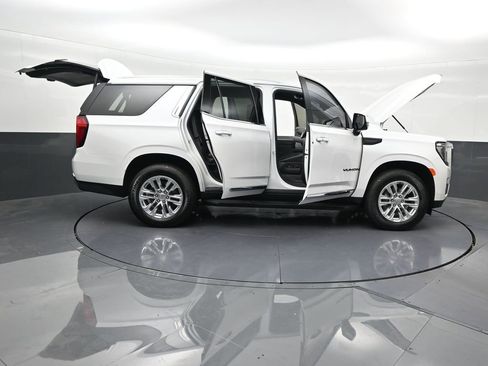 Used 2024 GMC Yukon SLT w/ SLT Luxury Package RWD image 27