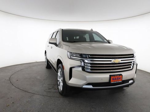 Used 2024 Chevrolet Suburban High Country w/ Max Trailering Package image 3