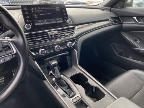 Used 2018 Honda Accord Sport image 15