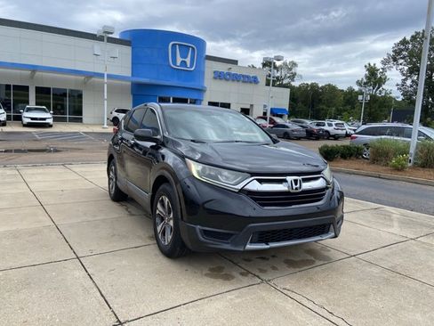 Used 2018 Honda CR-V LX image 2