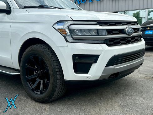 Used 2022 Ford Expedition XLT AWD/4WD image 10