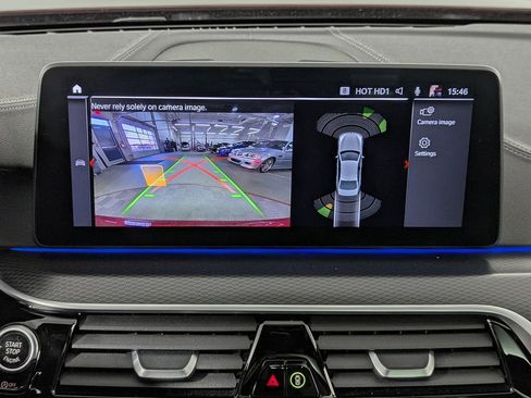 Used 2021 BMW M550i xDrive w/ Dynamic Handling Package image 22