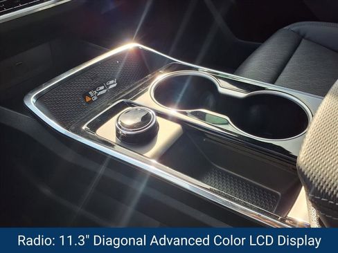 New 2026 Chevrolet Equinox LT w/ Convenience Package II image 8