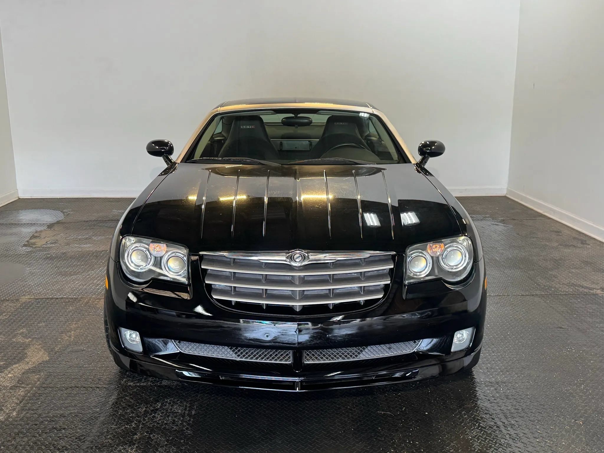 Used 2005 Chrysler Crossfire SRT-6 RWD image 2