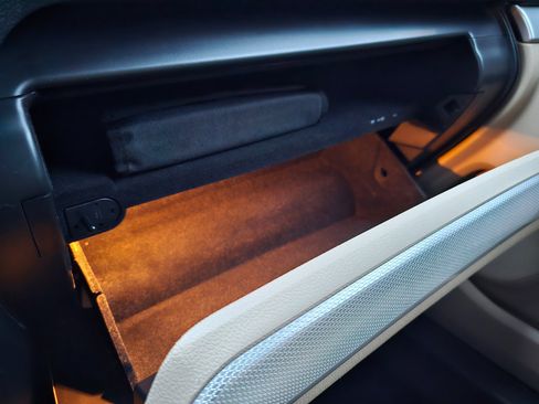 Used 2017 Ford Explorer XLT w/ Equipment Group 202A image 61