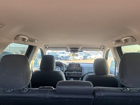 Certified 2025 Nissan Pathfinder SV FWD image 32