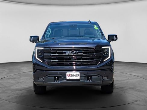 Used 2025 GMC Sierra 1500 Elevation w/ Elevation Premium Package AWD/4WD image 2