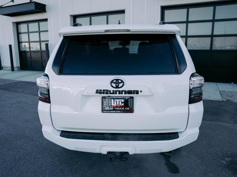 Used 2021 Toyota 4Runner SR5 image 7