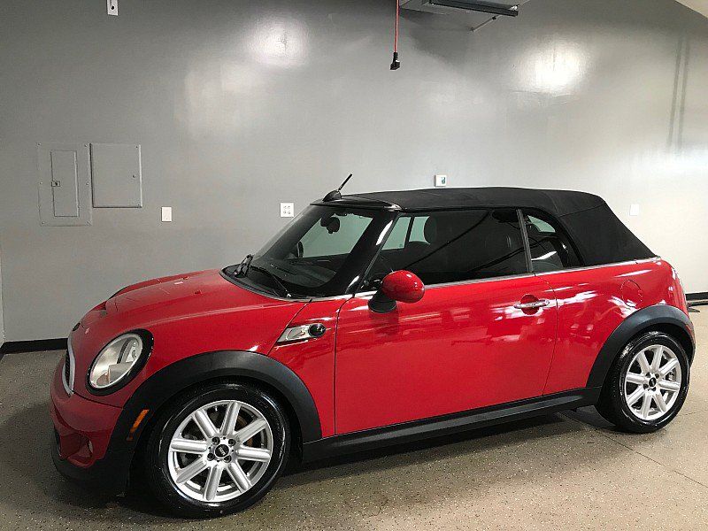 Used 2013 MINI Cooper S w/ Technology Pkg 2 FWD image 14