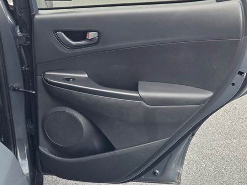 Used 2023 Hyundai Kona SEL image 7