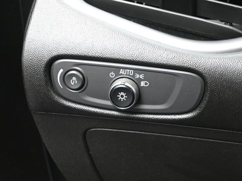 Used 2022 Chevrolet Malibu LT image 28