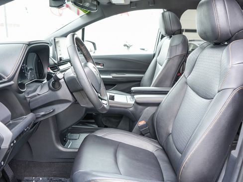 Used 2023 Toyota Sienna XLE Woodland Edition image 17