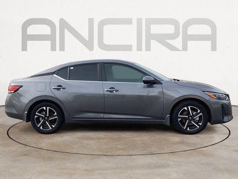 Used 2025 Nissan Sentra SV FWD image 15
