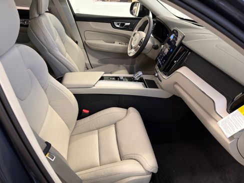 New 2026 Volvo XC60 B5 Ultra w/ Protection Package Premier AWD/4WD image 27
