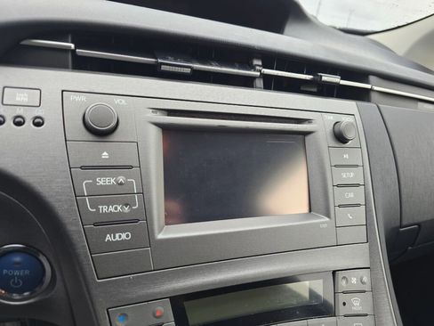 Used 2014 Toyota Prius Four image 27