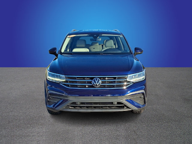 Used 2023 Volkswagen Tiguan SE FWD image 2