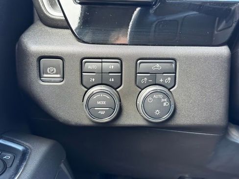 Used 2022 Chevrolet Silverado 1500 LT image 30