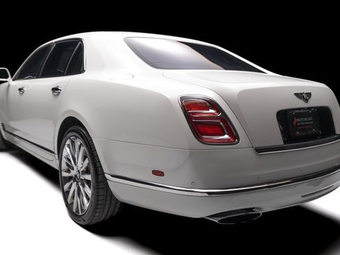 Used 2017 Bentley Mulsanne RWD image 24