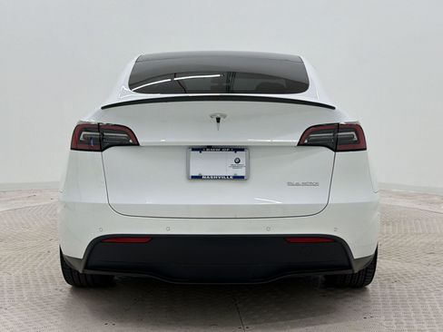 Used 2022 Tesla Model Y Performance AWD/4WD image 10