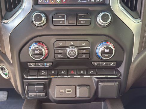 Used 2021 GMC Sierra 1500 SLT AWD/4WD image 28