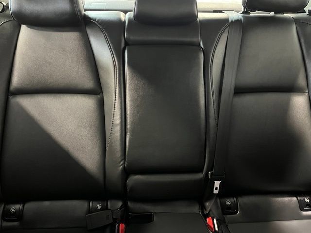 Used 2024 MAZDA MAZDA3 s FWD image 13