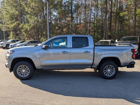 New 2025 Chevrolet Colorado LT w/ LT Convenience Package image 7