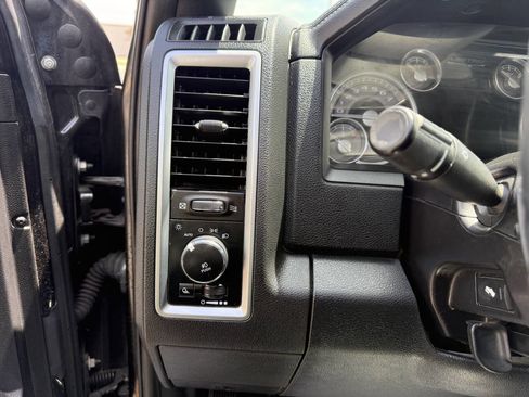Used 2016 RAM 1500 Limited AWD/4WD image 16