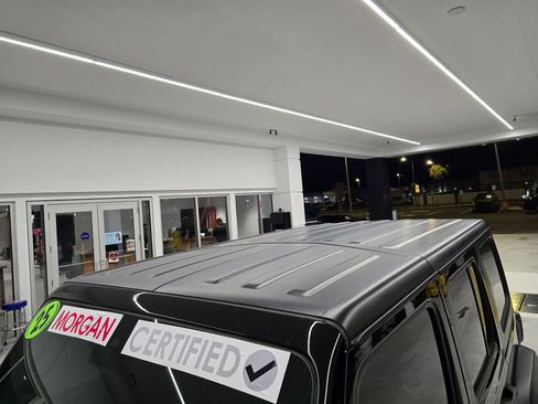 Used 2025 Jeep Wrangler Sport S image 10