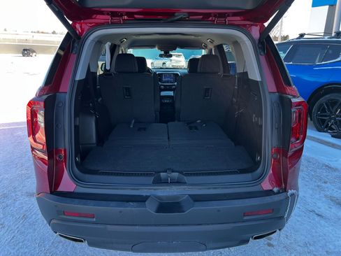 Used 2023 GMC Acadia SLE w/ Driver Convenience Package image 6