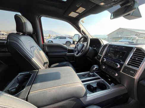 Used 2015 Ford F150 Platinum w/ Equipment Group 701A Luxury AWD/4WD image 18