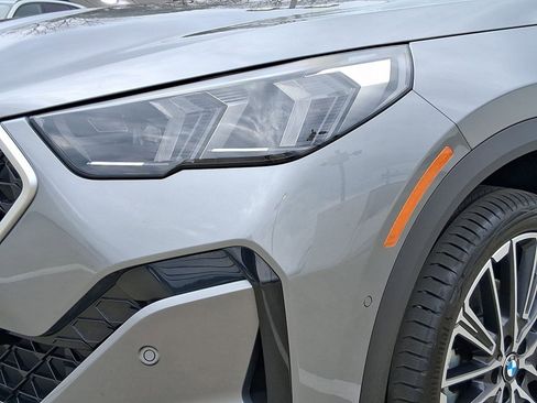 Used 2025 BMW X2 xDrive28i w/ Premium Package image 10